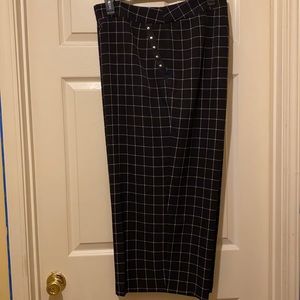 Stylish black and white wide leg ankle pants. Never worn